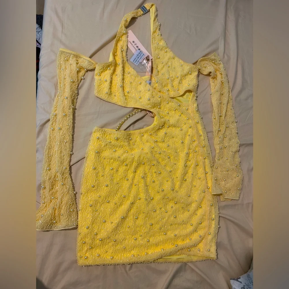 Oh Polly Embellished Cold Shoulder Cut Out Mini Dress In Yellow. UK 10, US 6 - Picture 1 of 9